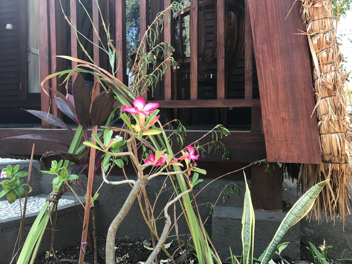 Meno Madia Bungalows Gili Meno Luaran gambar